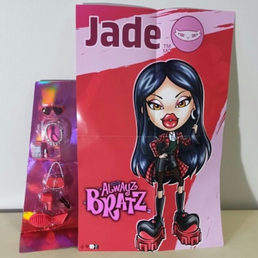 Brand new Jade Bratz poster and accessories